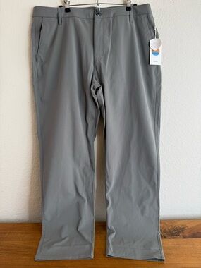 New Vuori Men’s Meta Trouser Classic Fit 32” Light Oregano V4098 Size 38”